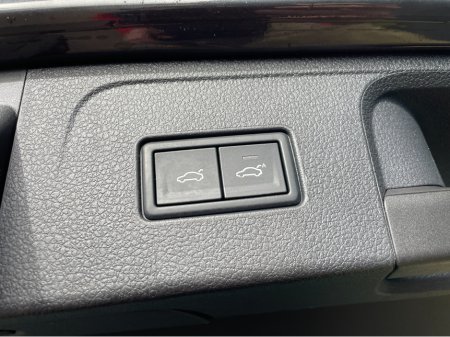 2019 Volkswagen Passat - thumbnail 16