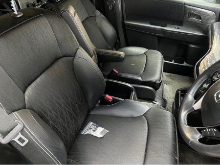 2017 Honda Odyssey €21950 2017 HONDA ODYSSEY 2.0 AUTOMATIC / CRUISE CONTROL / 360° CAMERA / AUTOMATIC DOORS / ELECTRIC HEATED SEATS AND MORE €21,950 thumbnail