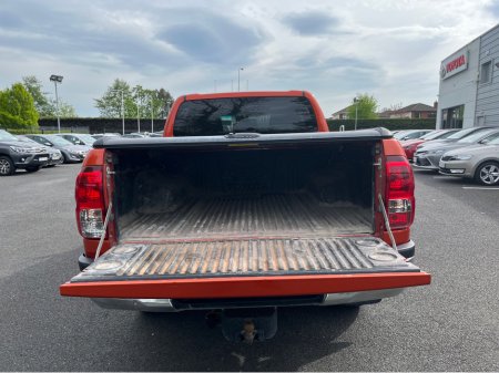 2020 Toyota Hilux - thumbnail 11