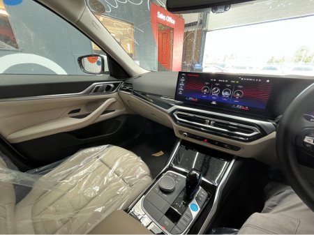 2022 BMW i4 - thumbnail 22