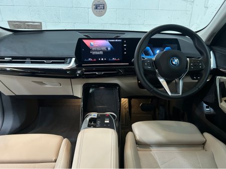 2025 BMW iX1 - thumbnail 7