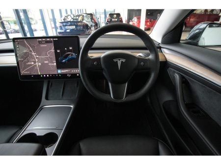 2022 Tesla Model 3 Long Range AWD €28,899 thumbnail