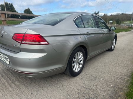 2015 Volkswagen Passat - thumbnail 7