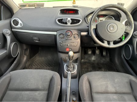 2010 Renault Clio 1.2 petrol 5 door €2,950 thumbnail