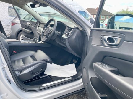 2023 Volvo XC60 - thumbnail 7