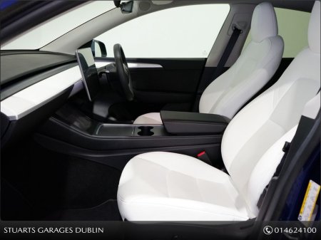 2023 Tesla Model Y RWD*MINT CONDITION MODEL Y. DEEP BLUE METALLIC WITH WHITE PREMIUM INTERIOR, KEYLESS, 360 CAMERA, ADAPTIVE CRUISE, HEATED SEATS AND STEERING WHEEL, PAN €33,945
