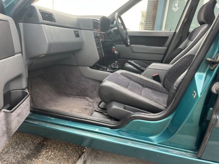 1994 Volvo 850 - thumbnail 16