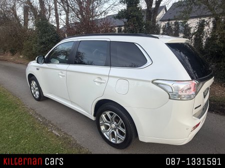 2015 Mitsubishi Outlander - thumbnail 6