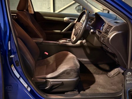 2015 Lexus CT 200 h - thumbnail 11