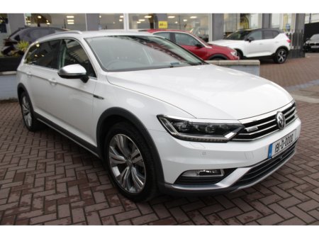 2019 Volkswagen Passat 2.0TDI 150BHP ALLTRACKEDITION 5DR ESTATE AUTOMATIC // STUNNING CAR WITH ONLY 108, 000 KMS // BUY WITH CONFIDENCE AA AND SIMI APPROVED DEALER 2025 // FINANCE ARRANGED // ALL TRADE INS WELCOME // €23,950 thumbnail