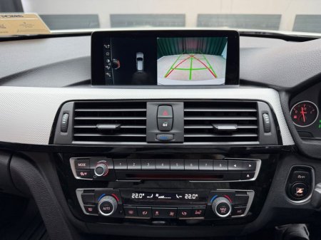 2017 BMW 3 Series - thumbnail 23