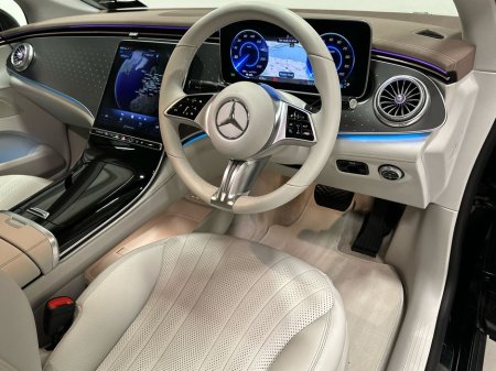 2023 Mercedes-Benz EQE EQE300 €55,900 thumbnail