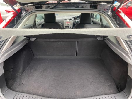 2008 Ford Focus - thumbnail 11