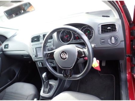 2016 Volkswagen Polo 1.2 TSI AUTOMATIC €11,450 thumbnail