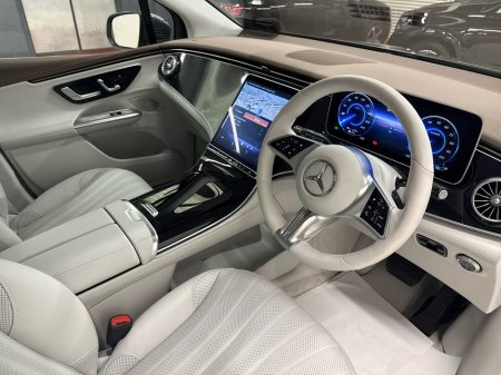 2025 Mercedes-Benz EQE - thumbnail 8