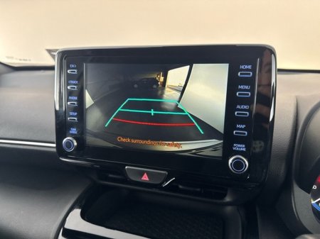 2024 Toyota Yaris Cross LunaSport Hybrid €30,950 thumbnail