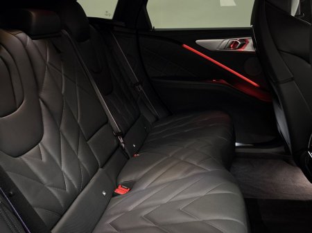 2025 BMW XM - thumbnail 11