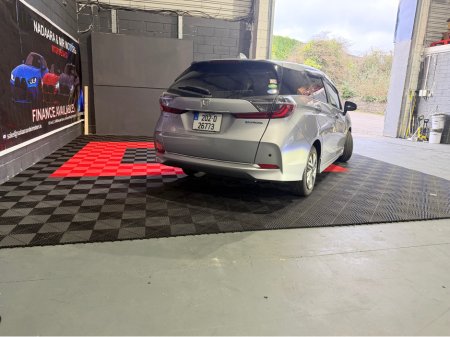 2020 Honda Shuttle 6AA-GP7 €13,500 thumbnail