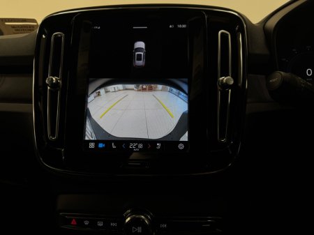 2022 Volvo XC40 BEV 231hp Ultimate €30,000 thumbnail