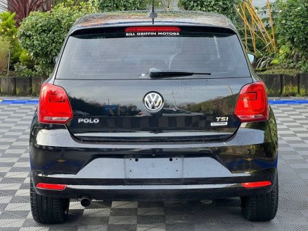 2017 Volkswagen Polo HIGHLINE R-LINE PACK 1.2 TSI // HEATED SEATS // REVERSE CAMERA // ADAPTIVE CRUISE CONTROL €14,900 thumbnail