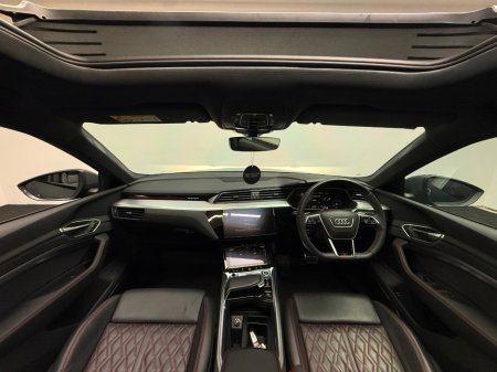 2024 Audi Q8 e-tron S LINE 55 E-TRON *PAN ROOF* €79,990 thumbnail