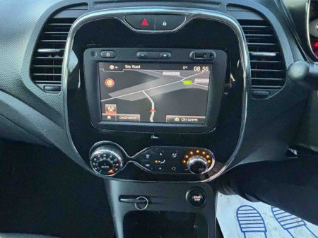 2016 Renault Captur INTENSE 1.5 DCI 90 EU6M 4DR €8,950 thumbnail