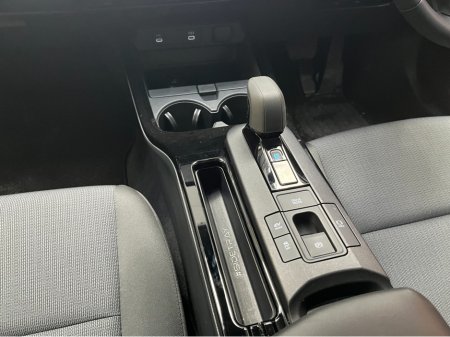 2025 Toyota Prius - thumbnail 16