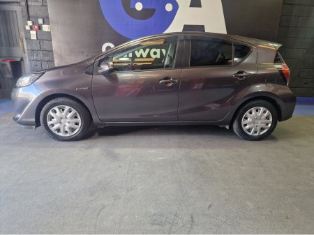 2018 Toyota Aqua - thumbnail 5