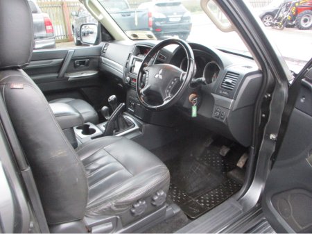 2013 Mitsubishi Shogun 3.2 DID WARRIOR SWB COMM €18,995 thumbnail