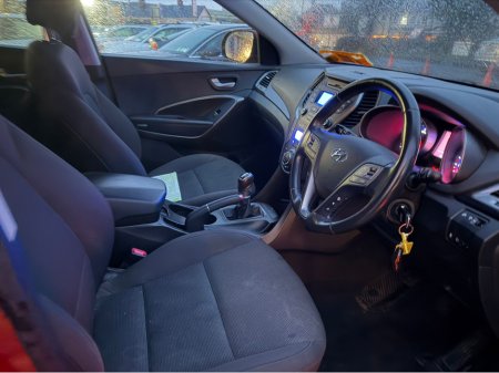 2016 Hyundai Santa Fe 2WD COMFORT 4DR €12,990 thumbnail