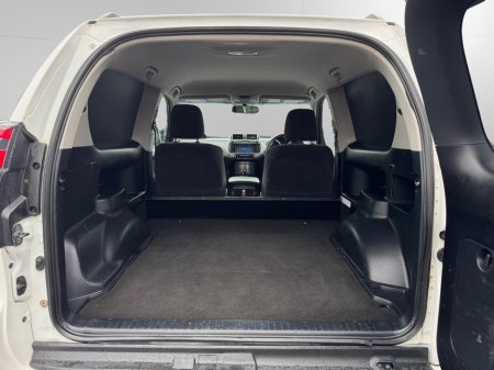 2017 Toyota Landcruiser - thumbnail 9