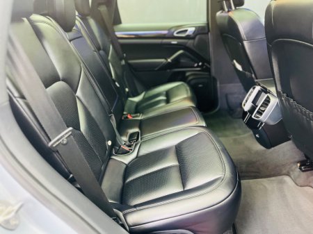 2018 Porsche Cayenne - thumbnail 7