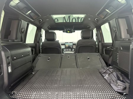 2025 Land Rover Defender - thumbnail 31
