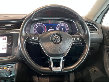 2018 Volkswagen Tiguan - thumbnail 11