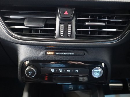 2024 Ford Kuga *117* ST-LINE PHEV CVT X €32,900 thumbnail