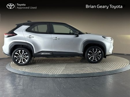 2024 Toyota Yaris Cross - photo 3