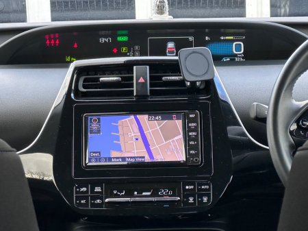 2021 Toyota Prius 1.8 Hybrid Luxury €19,950 thumbnail