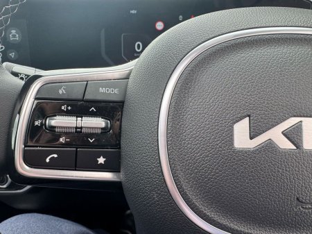 2024 Kia Sorento KIA SORENTO SEM PHEV €55,950 thumbnail
