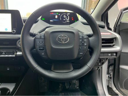 2025 Toyota Prius - thumbnail 8