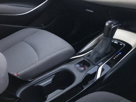 2021 Toyota Corolla LUNA SPORT - GRANDONS €24,995 thumbnail