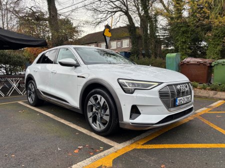 2020 Audi e-tron AUDI E TRON '50' - QUATTRO 'SPORT' FASH - 2 KEYS €23,900 thumbnail