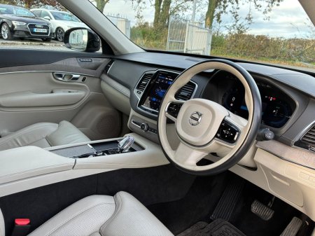 2023 Volvo XC90 - thumbnail 7