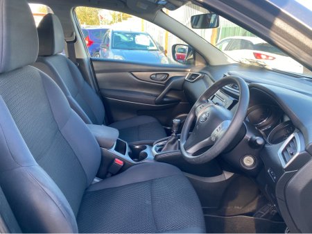 2015 Nissan Qashqai 1.5 DSL XE E6 4DR ONE OWNER CAR €8,500 thumbnail