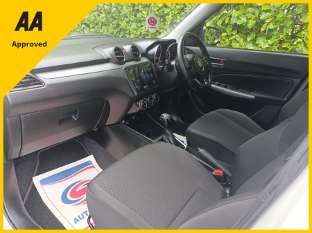 2020 Suzuki Swift - view 3