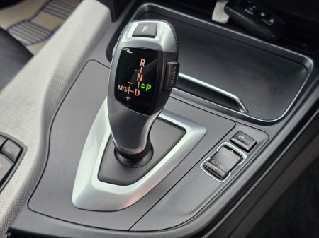 2017 BMW 3 Series - thumbnail 26