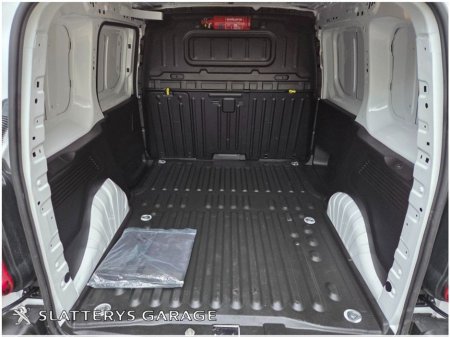 2025 Peugeot Partner - thumbnail 11