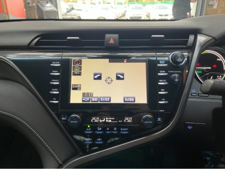 2019 Toyota Camry - thumbnail 20