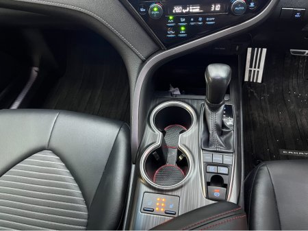 2023 Toyota Camry €39950 2023 TOYOTA CAMRY WS 2.5 AUTOMATIC / CRUISE CONTROL / REVERSE CAMERA / ELECTRIC HEATED SEATS / PADDLE SHIFTERS €39,950 thumbnail