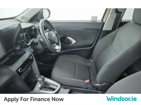 2023 Toyota Yaris Cross - thumbnail 4