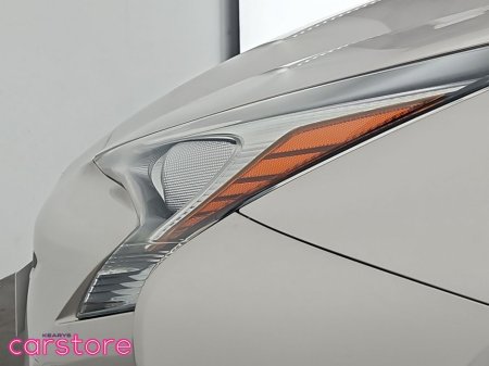 2017 Toyota Prius - thumbnail 18